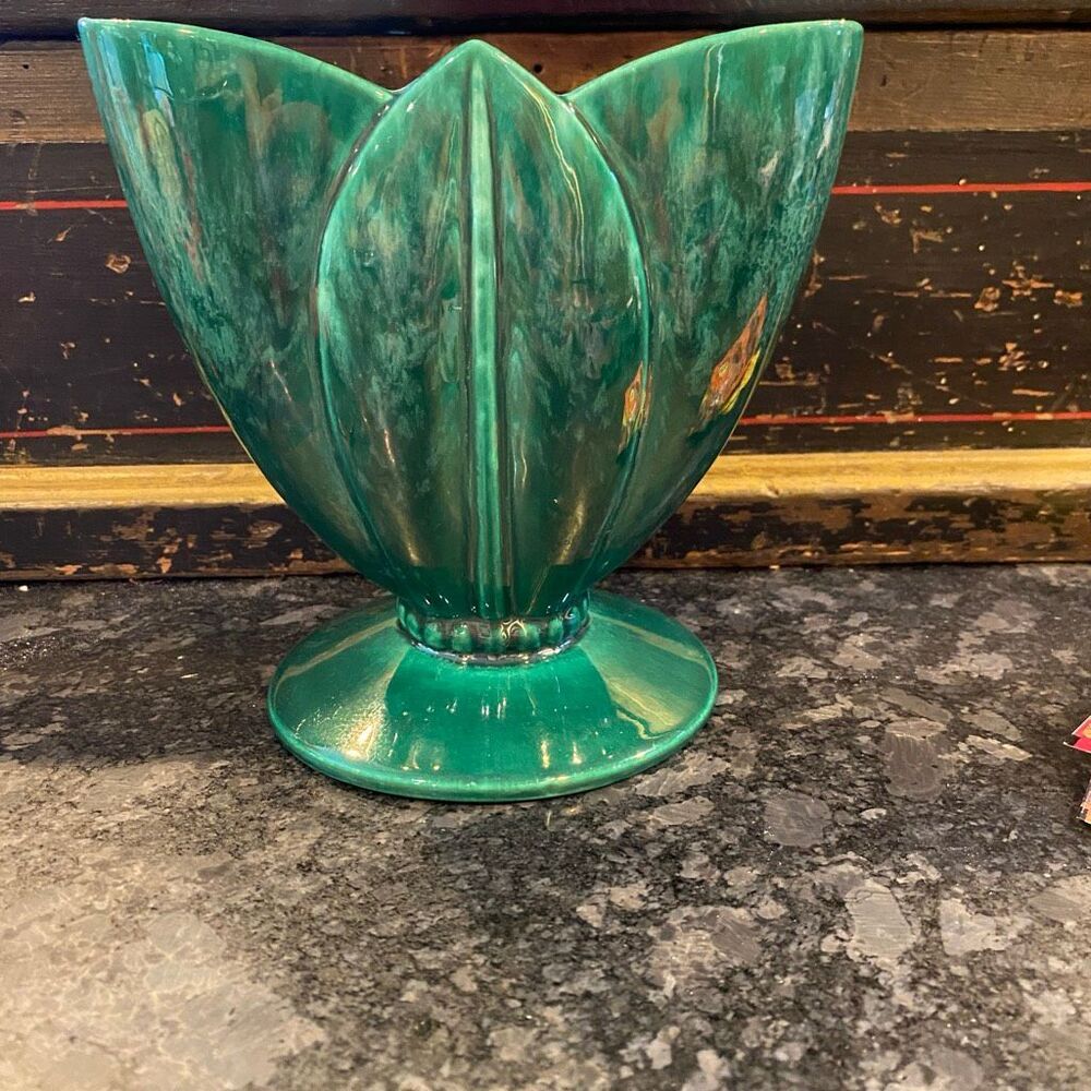 Vintage MCM1950s Royal Haeger Ceramic Tulip Vase Green Drip Glaze R1523